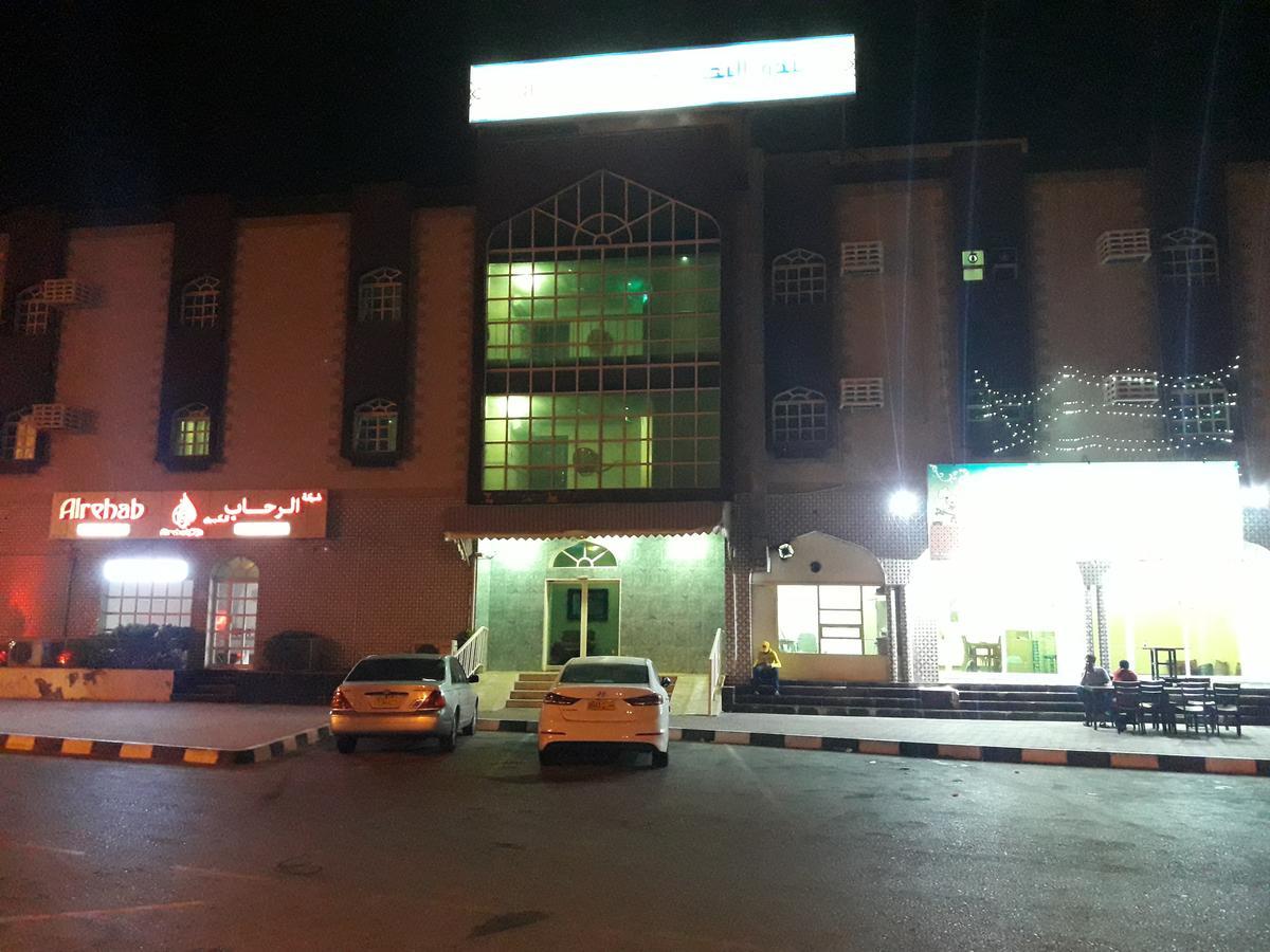Lake Hotel Mukhi Bagian luar foto